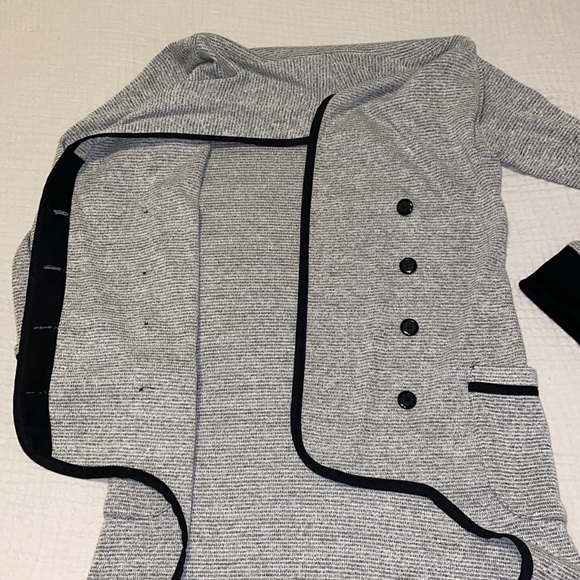 Rebecca King | XS black and white cardigan - Picture 3 of 8